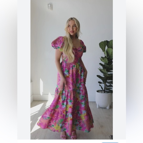 NWT Listicle Floral Puff Sleeve Tiered Smocked Maxi Poplin Cotton Dress LARGE - Picture 3 of 17